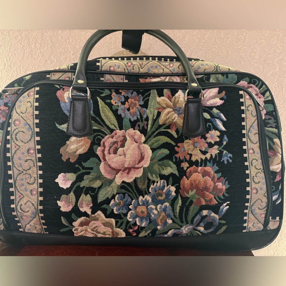 Vintage Beaded Floral Wheely Suitcase - Picture 8 of 15